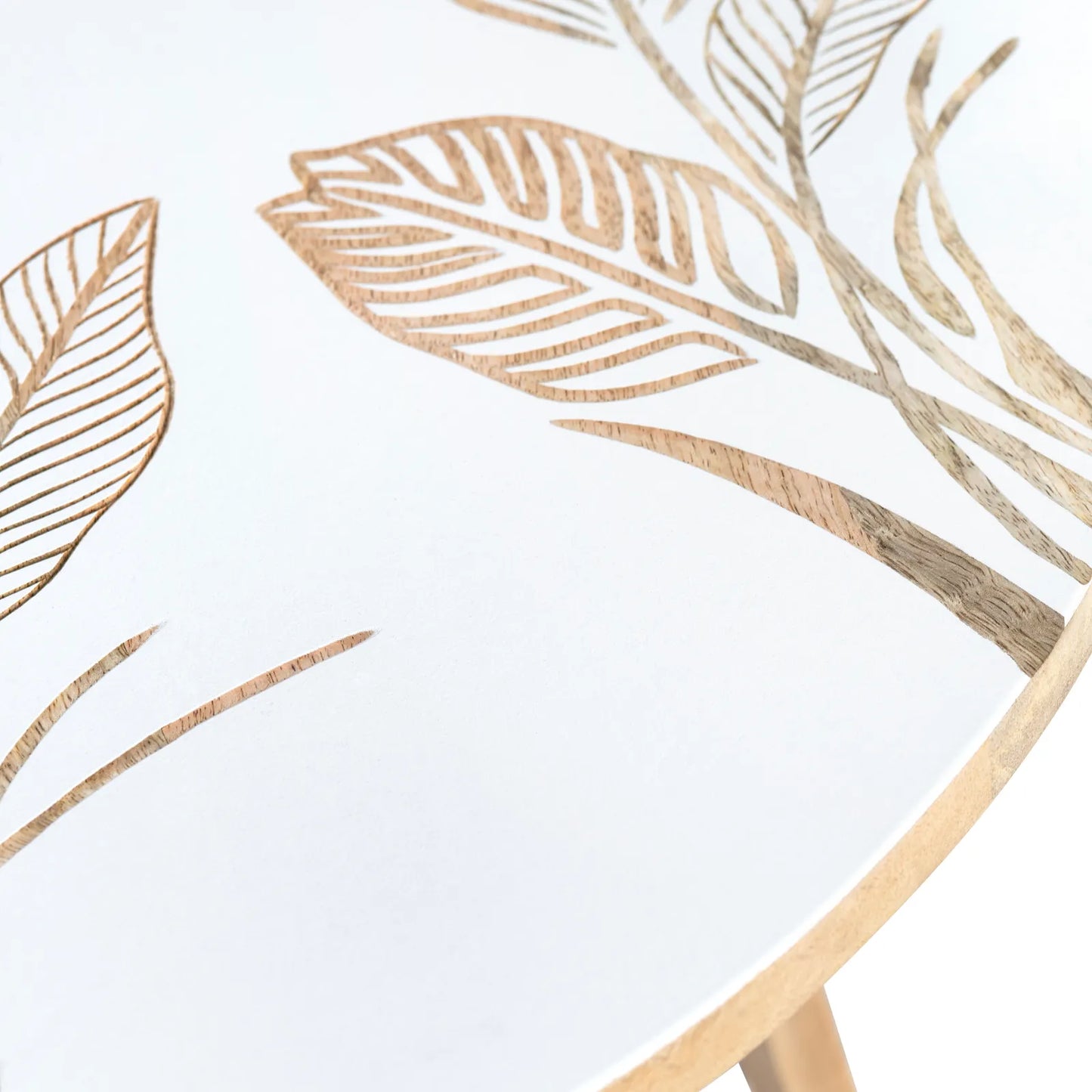 White Wooden Side Table with Hand-Carved Leaf Pattern – Modern Accent Furniture