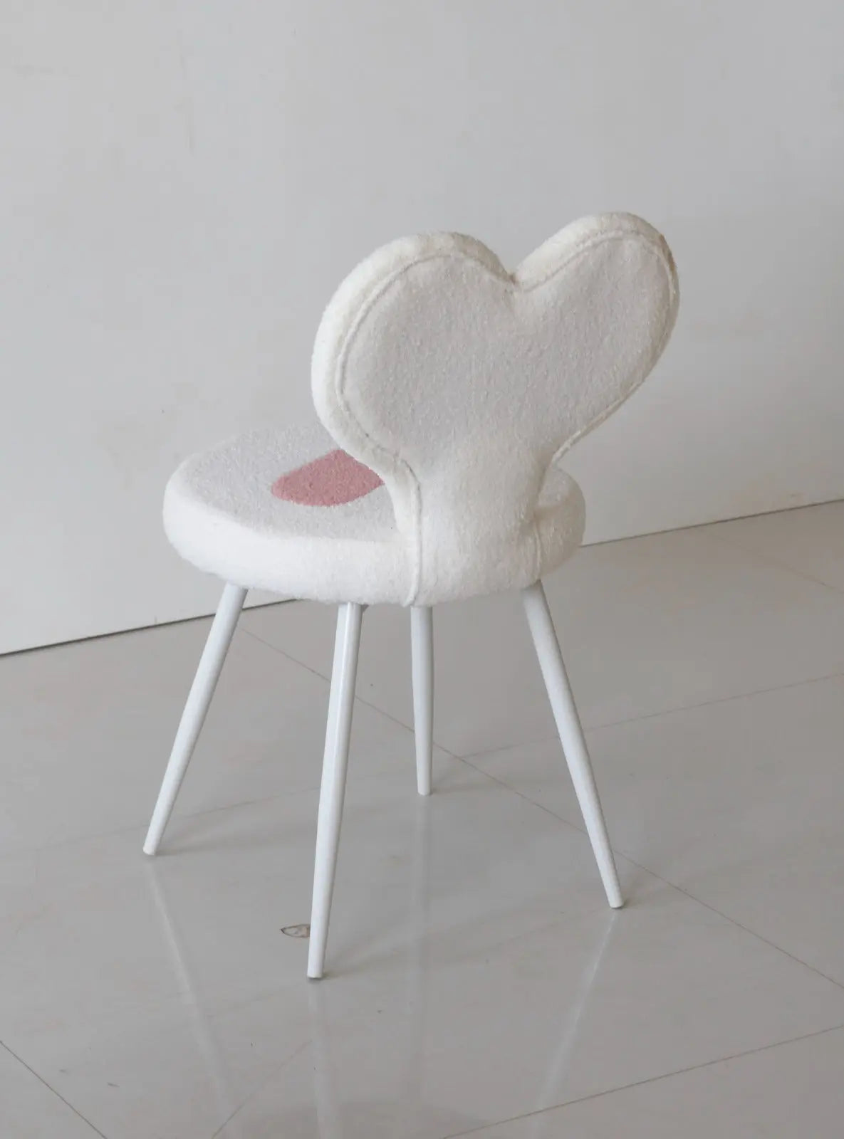 Kids Heart Chair with Pink & White Boucle Fabric – Love Edition FURNIZA